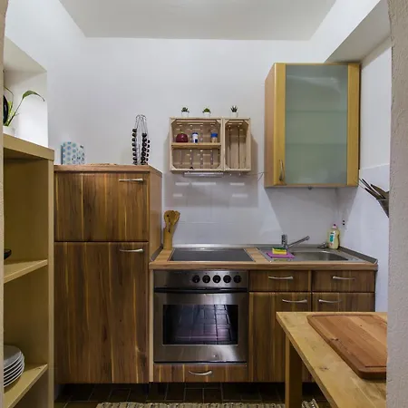 Schoenblick Apartment *